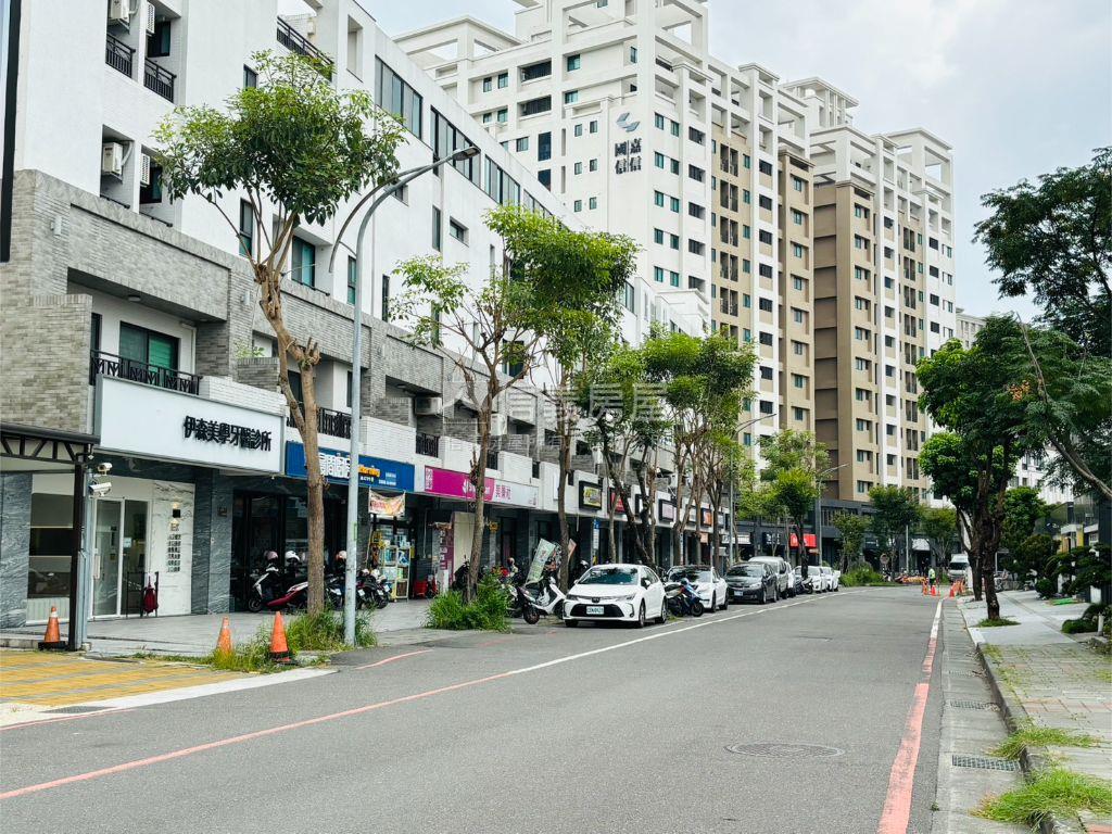 ＬＭ春池社區最低價美兩房房屋室內格局與周邊環境