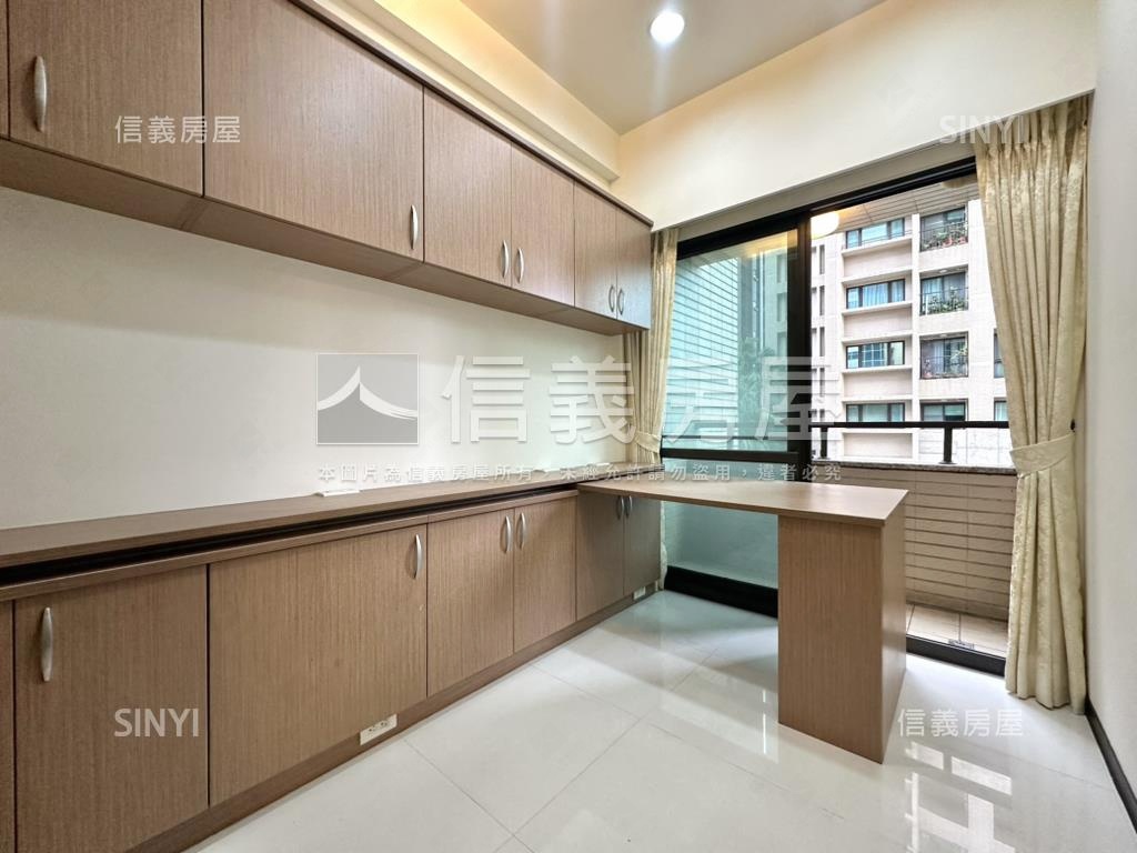 首席第一道美三房露臺房屋室內格局與周邊環境