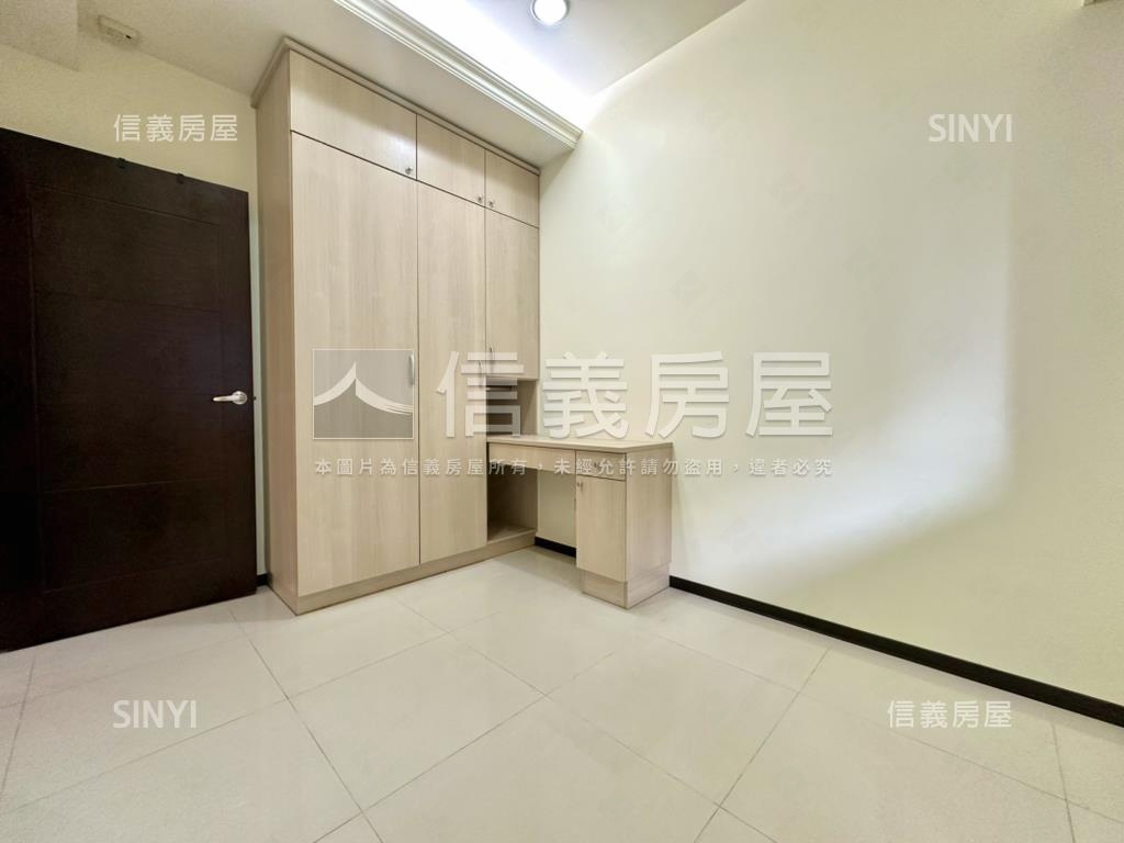 首席第一道美三房露臺房屋室內格局與周邊環境