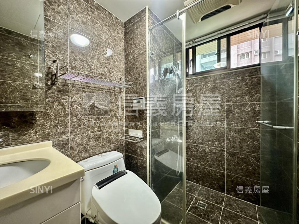 首席第一道美三房露臺房屋室內格局與周邊環境