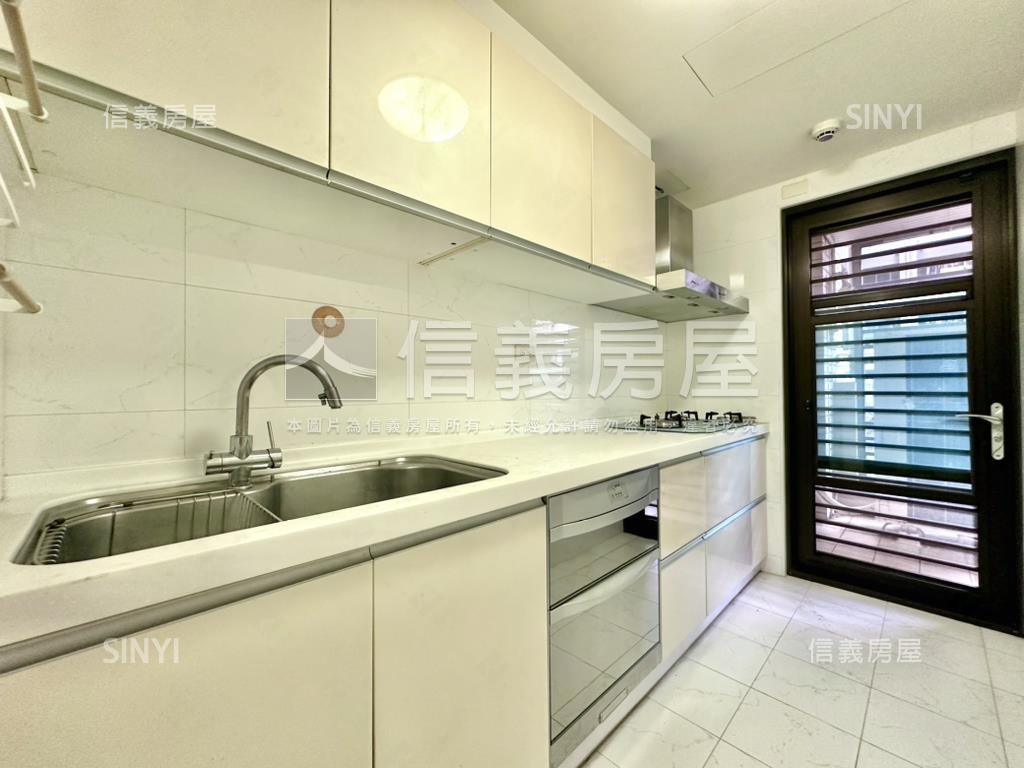 首席第一道美三房露臺房屋室內格局與周邊環境