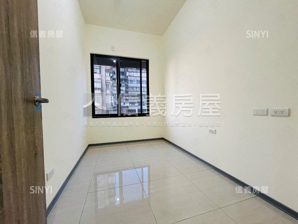 萬大境邊間明亮全新兩房房屋室內格局與周邊環境