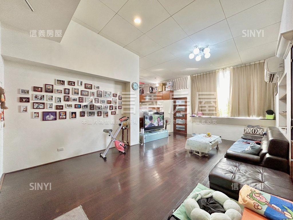 雪梨新世紀四房附車位房屋室內格局與周邊環境