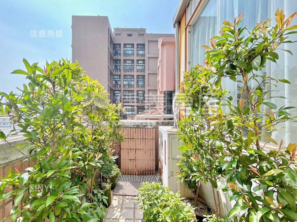 雪梨新世紀四房附車位房屋室內格局與周邊環境