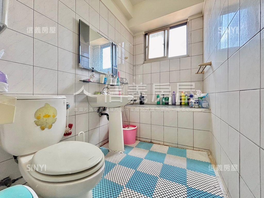 雪梨新世紀四房附車位房屋室內格局與周邊環境