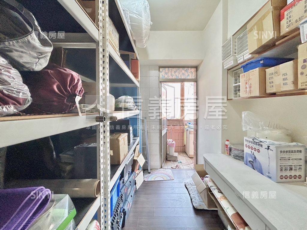 雪梨新世紀四房附車位房屋室內格局與周邊環境