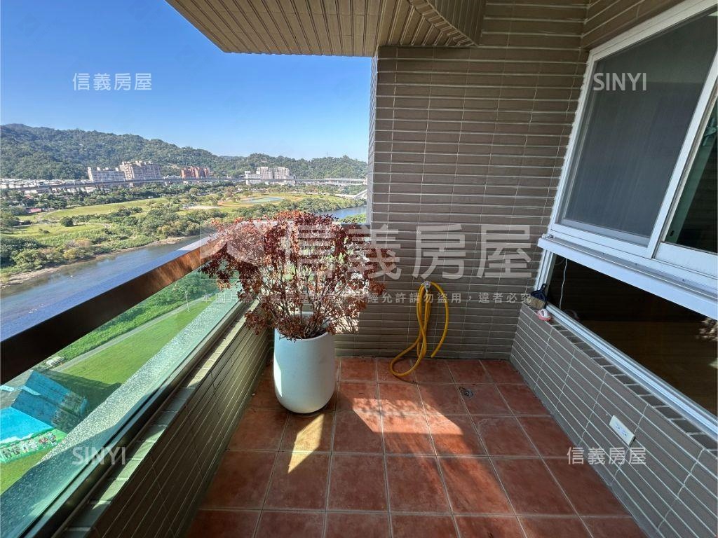 專任湯泉首席河岸美景房屋室內格局與周邊環境