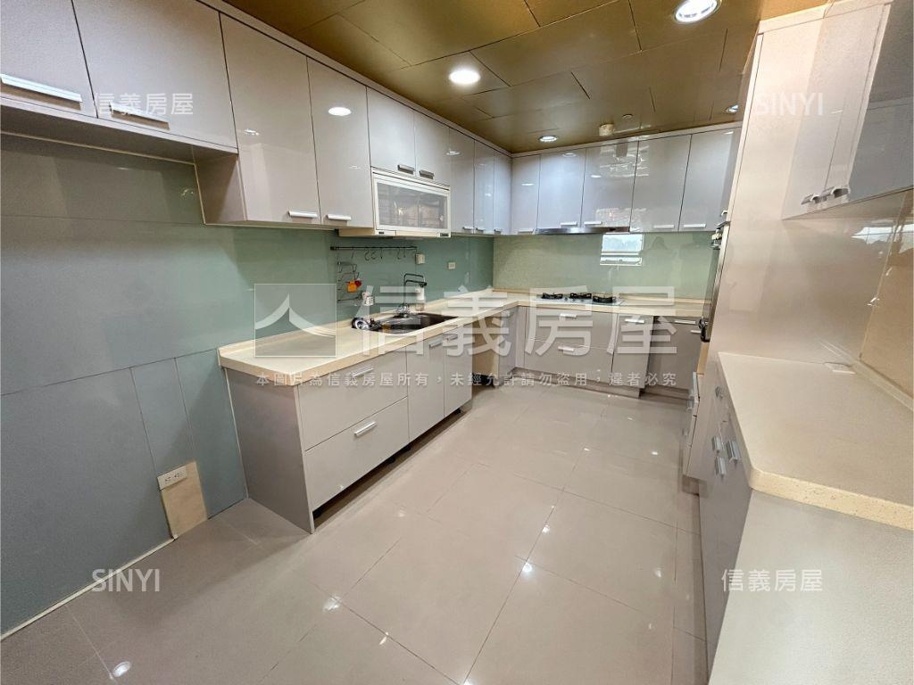 專任湯泉首席河岸美景房屋室內格局與周邊環境