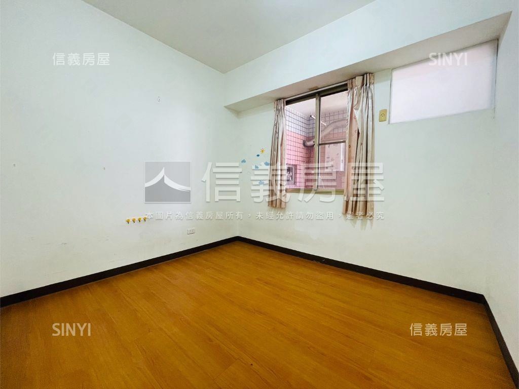 瑞隆五甲景觀大四房車位房屋室內格局與周邊環境