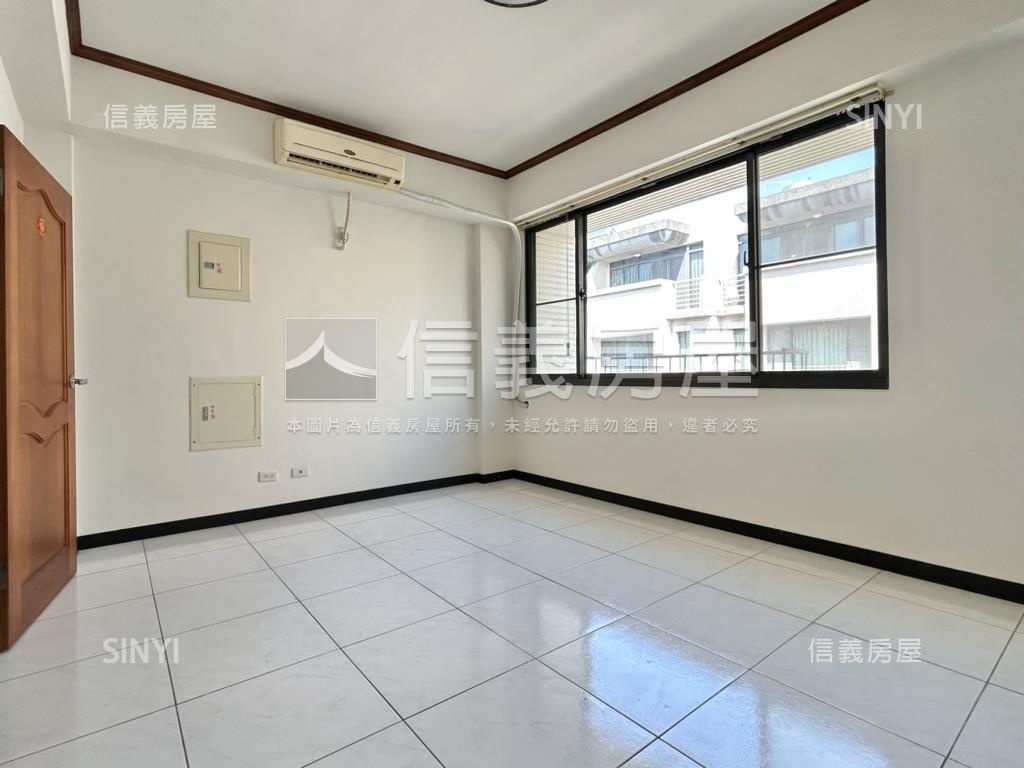 鄭仔寮｜棒球場面寬雙車墅房屋室內格局與周邊環境