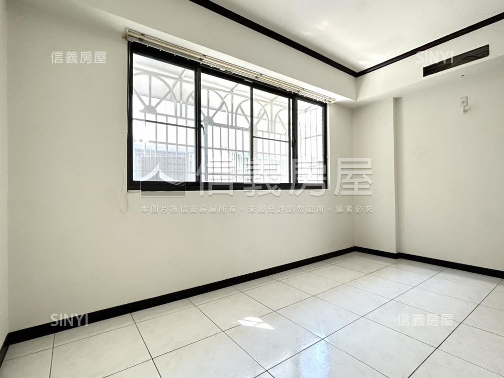 鄭仔寮｜棒球場面寬雙車墅房屋室內格局與周邊環境