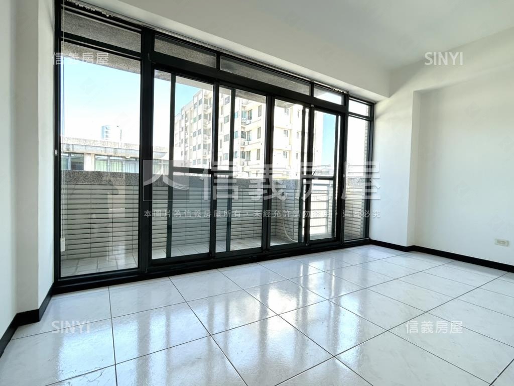 鄭仔寮｜棒球場面寬雙車墅房屋室內格局與周邊環境