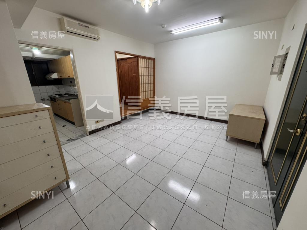 雄霸雙星電梯２房房屋室內格局與周邊環境