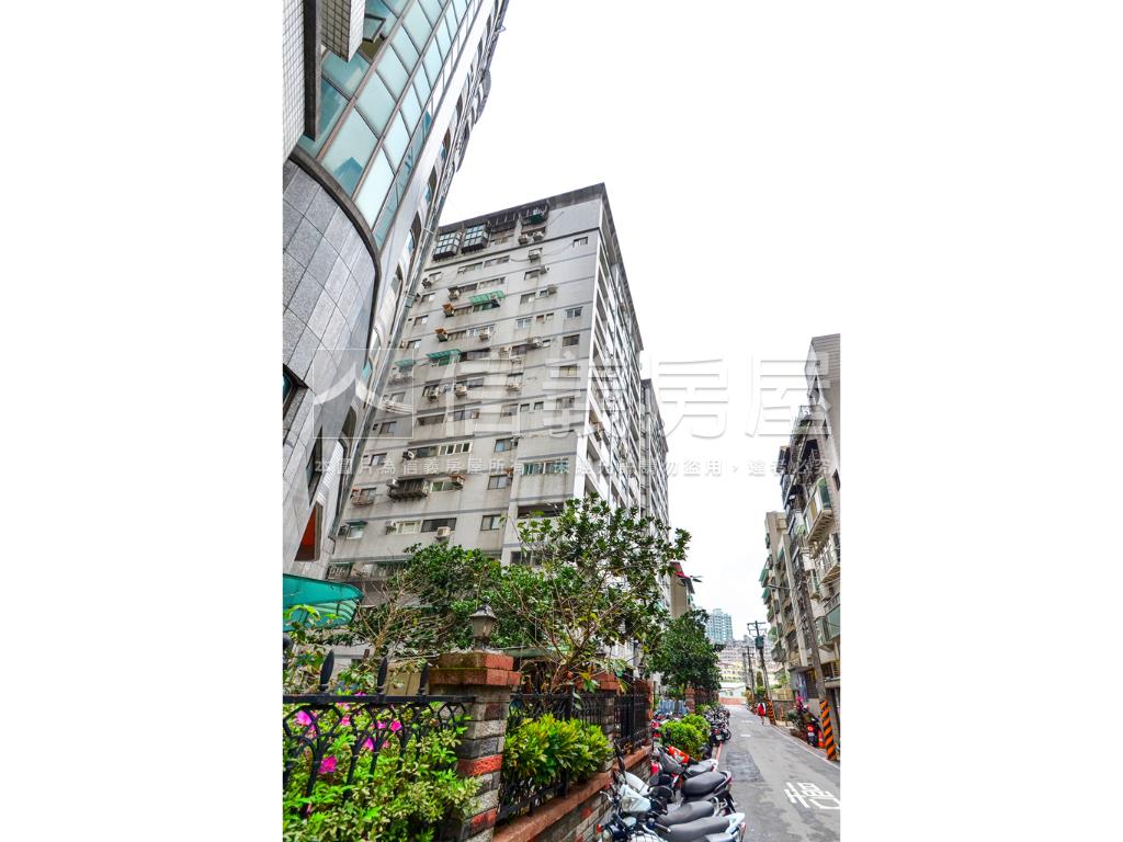 雄霸雙星電梯２房房屋室內格局與周邊環境