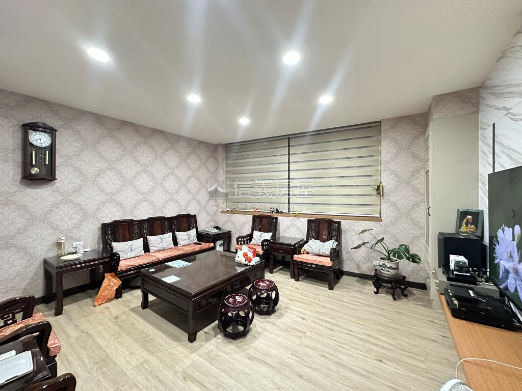 中正路一段稀有店住透天房屋室內格局與周邊環境