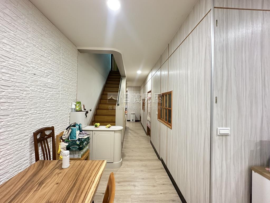 中正路一段稀有店住透天房屋室內格局與周邊環境