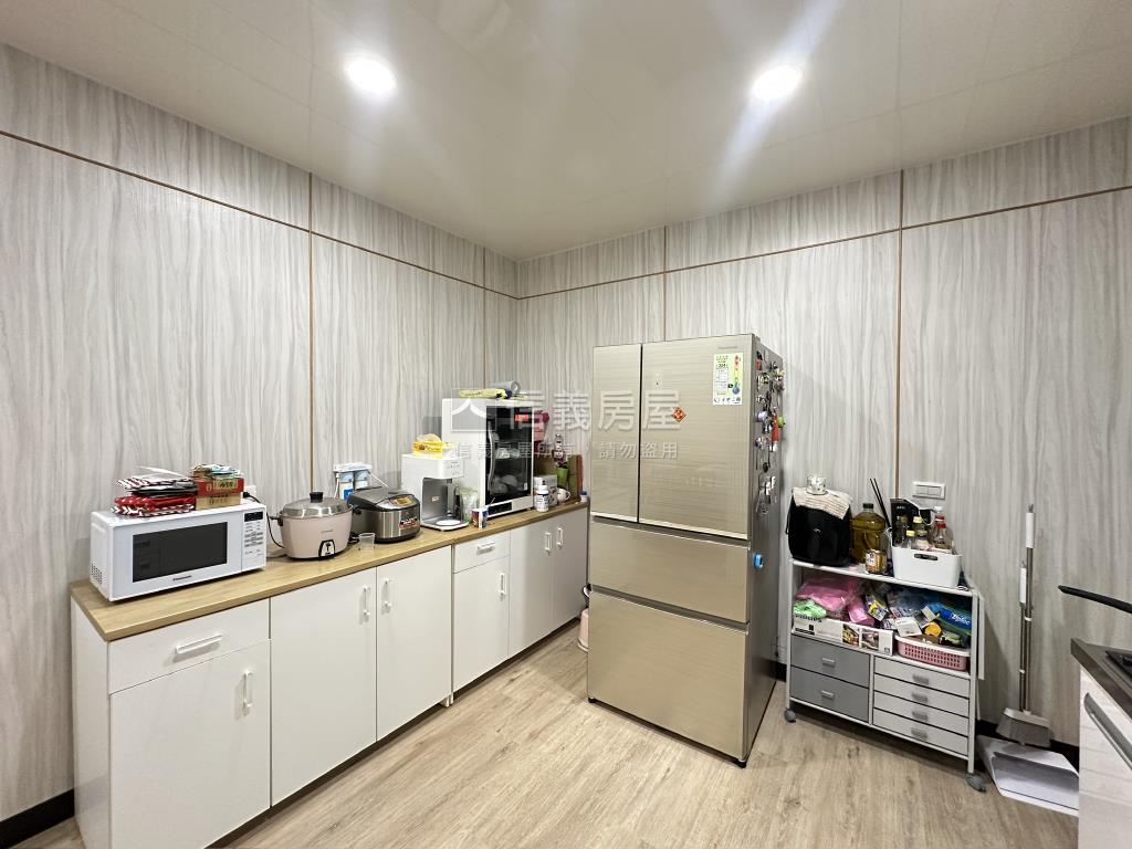 中正路一段稀有店住透天房屋室內格局與周邊環境