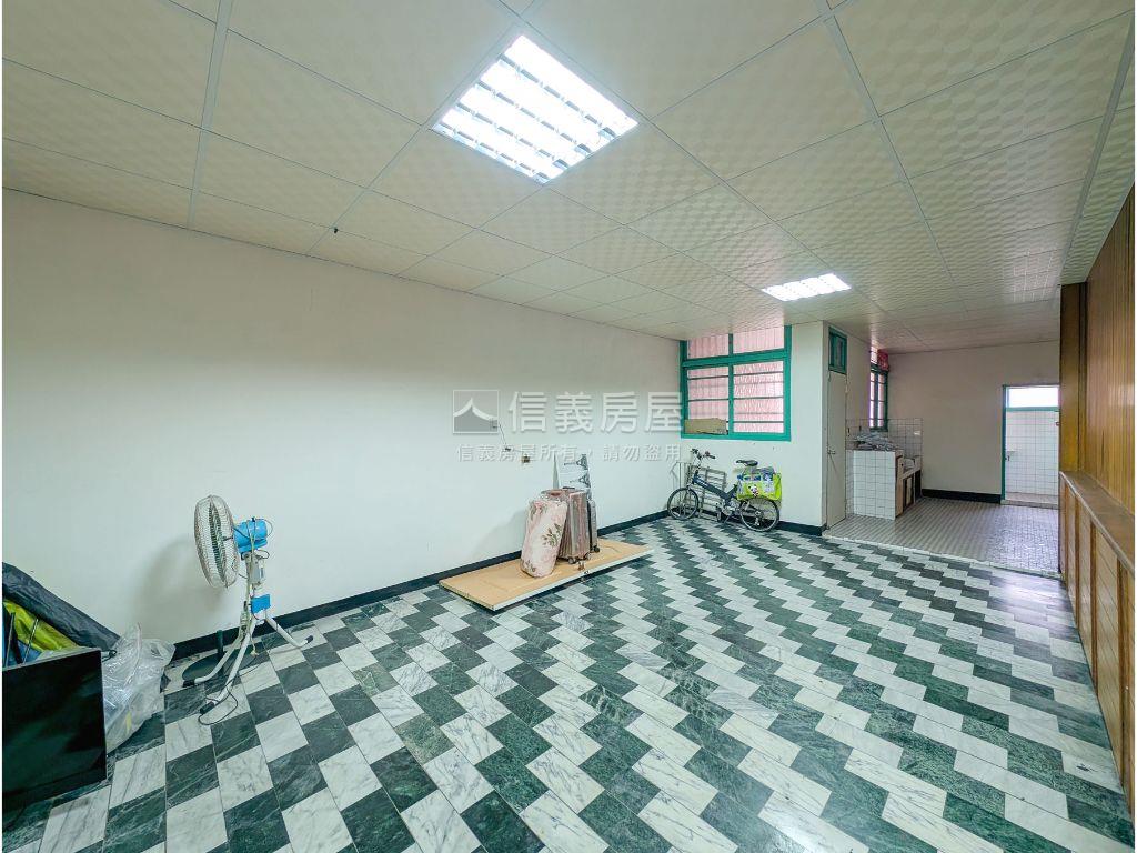 中正路一段稀有店住透天房屋室內格局與周邊環境