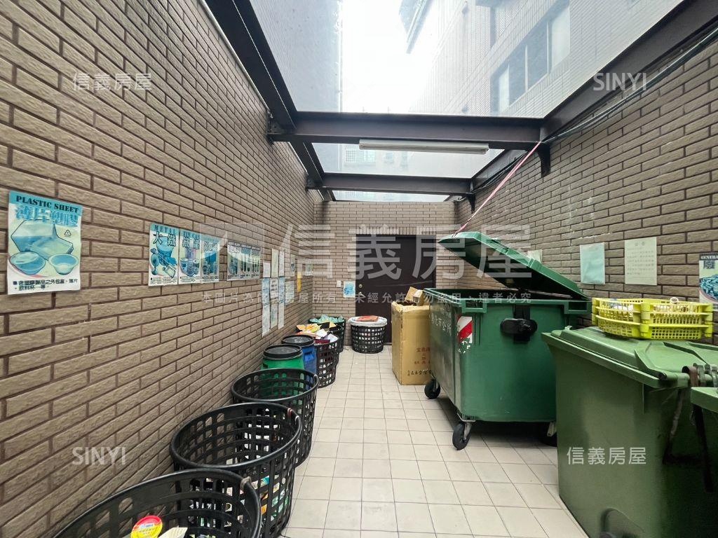 太子森活３房平面車位超讚房屋室內格局與周邊環境