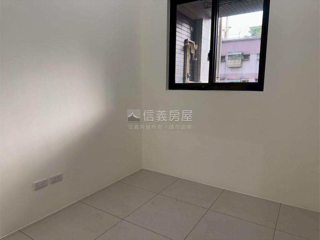 中興匯５樓兩房車位房屋室內格局與周邊環境