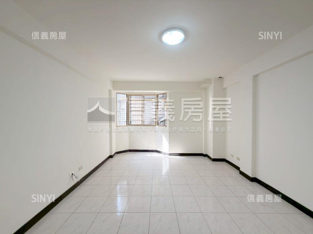 研究苑稀有邊間透天房屋室內格局與周邊環境