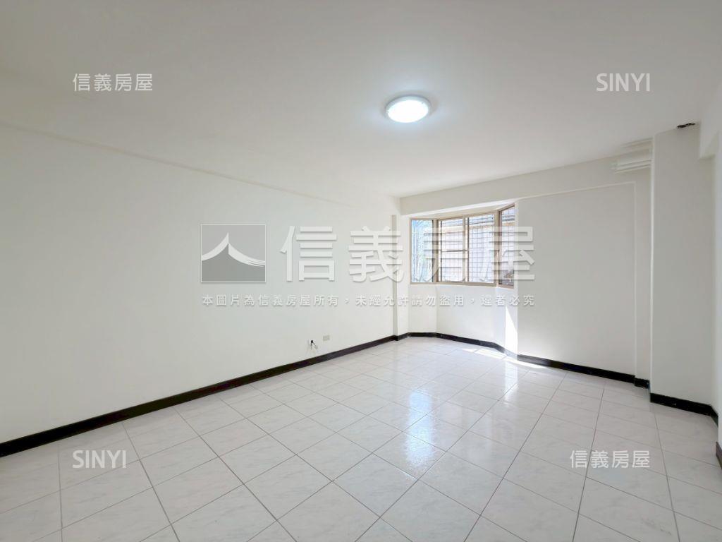 研究苑稀有邊間透天房屋室內格局與周邊環境