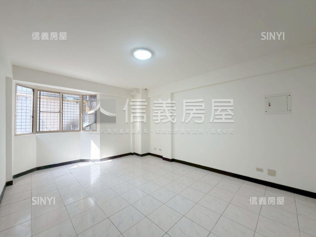 研究苑稀有邊間透天房屋室內格局與周邊環境