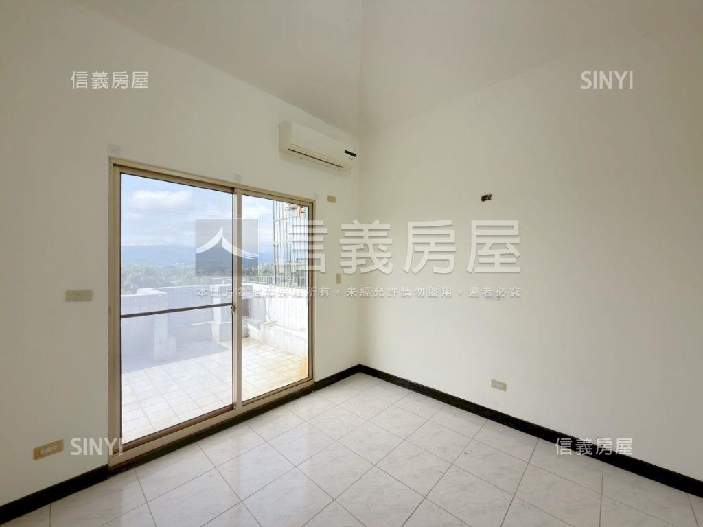 研究苑稀有邊間透天房屋室內格局與周邊環境