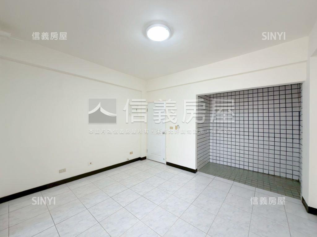 研究苑稀有邊間透天房屋室內格局與周邊環境