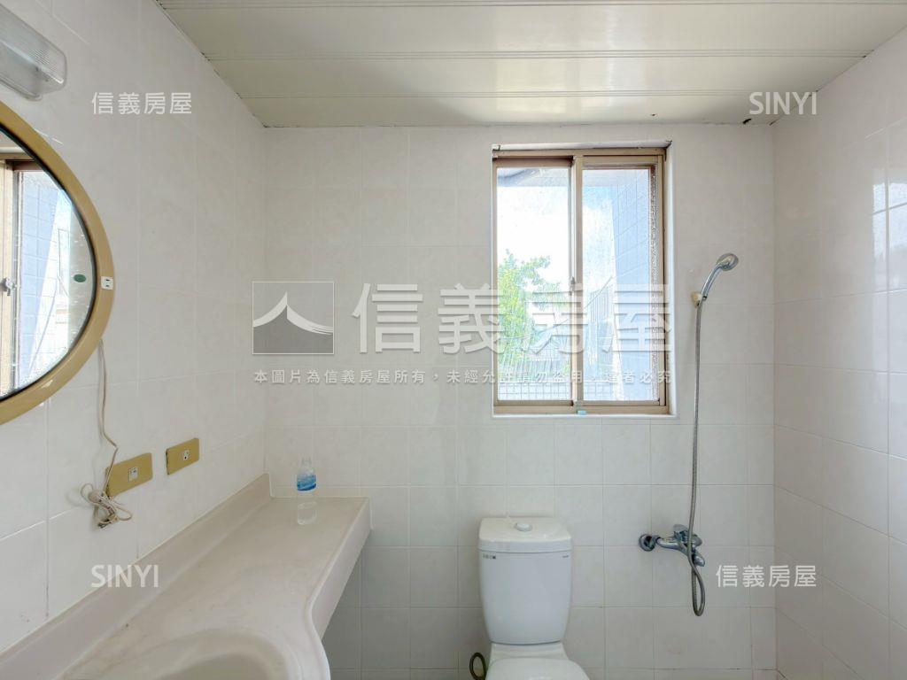 研究苑稀有邊間透天房屋室內格局與周邊環境