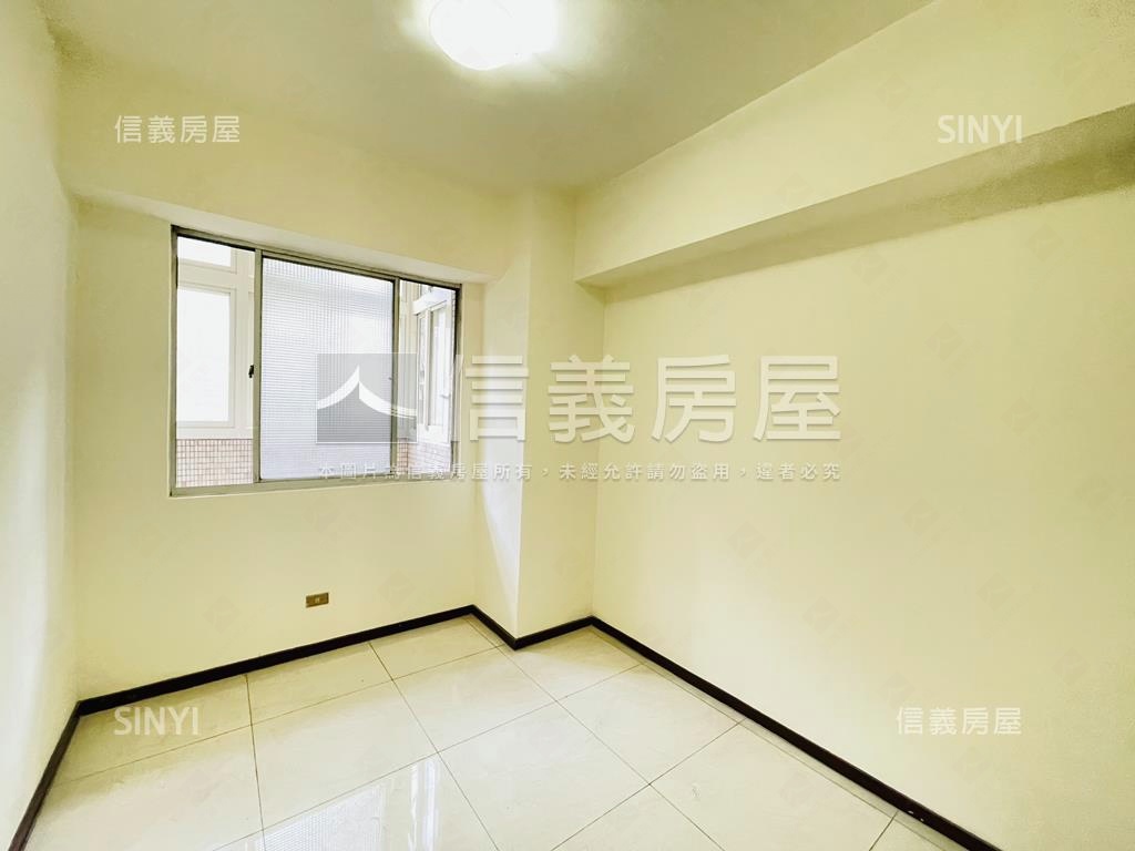 雙併電梯採光美三房房屋室內格局與周邊環境