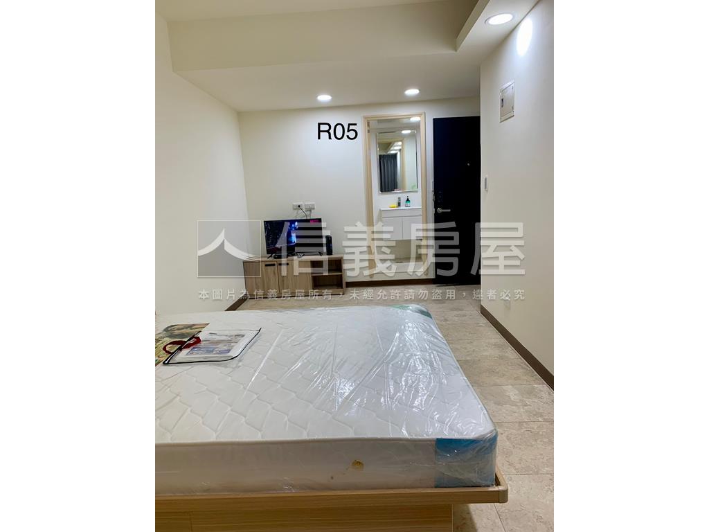 木新路三段獨棟電梯大戶房屋室內格局與周邊環境