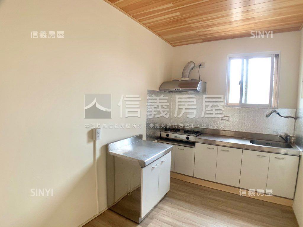 木新路三段獨棟電梯大戶房屋室內格局與周邊環境