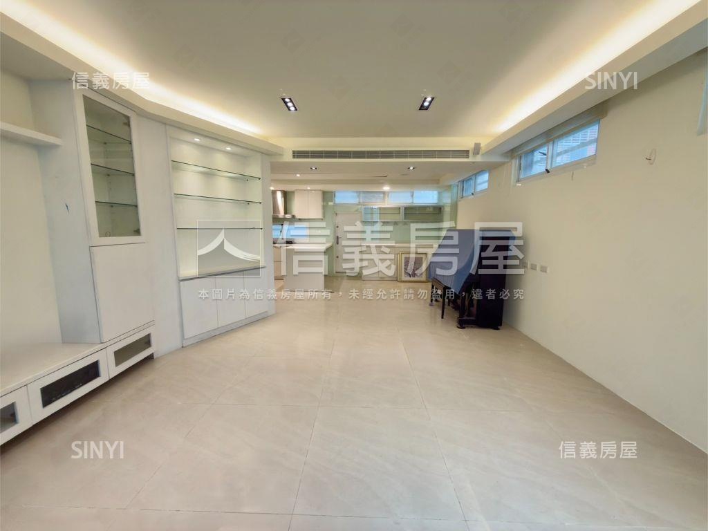 唭哩岸●邊間精美透天房屋室內格局與周邊環境