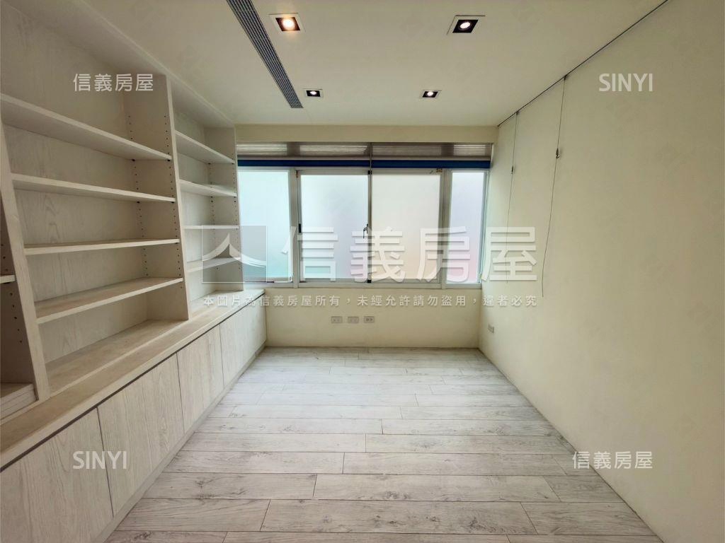 唭哩岸●邊間精美透天房屋室內格局與周邊環境