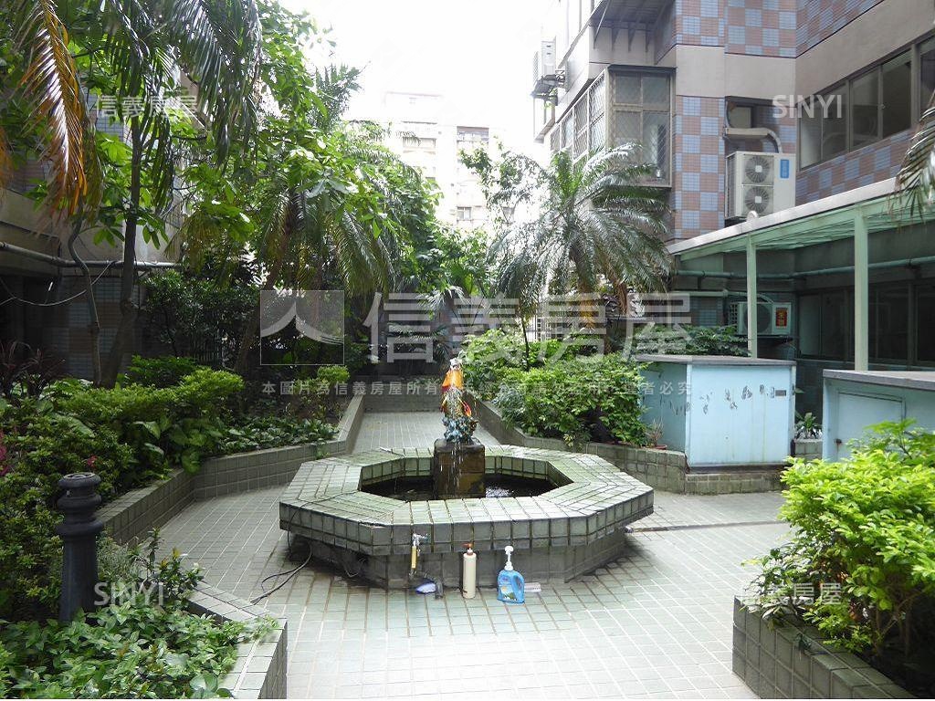 翡翠花園成家美宅房屋室內格局與周邊環境