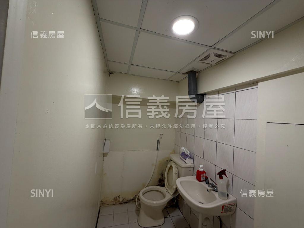 建國花市面寬㊖璀璨金店面房屋室內格局與周邊環境