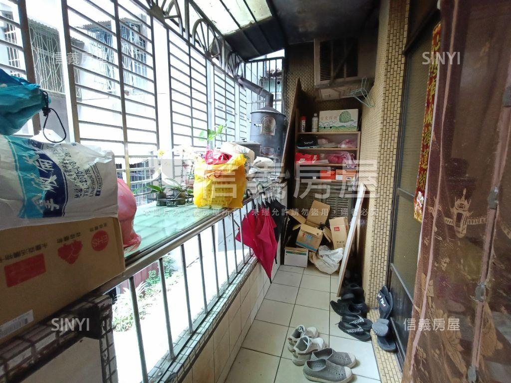保安街邊間二樓公寓房屋室內格局與周邊環境