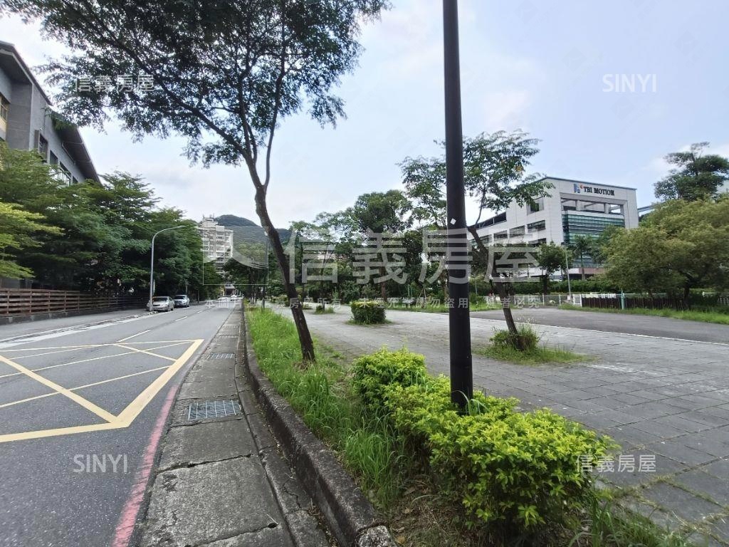 保安街邊間二樓公寓房屋室內格局與周邊環境