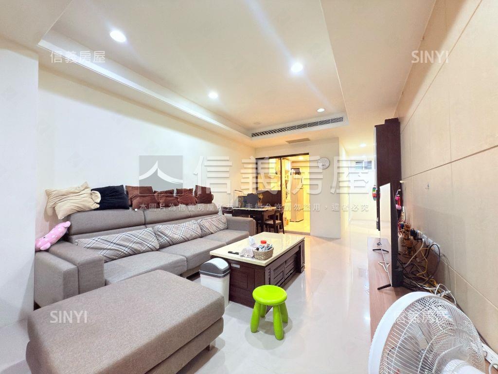 中正路燙金店面房屋室內格局與周邊環境