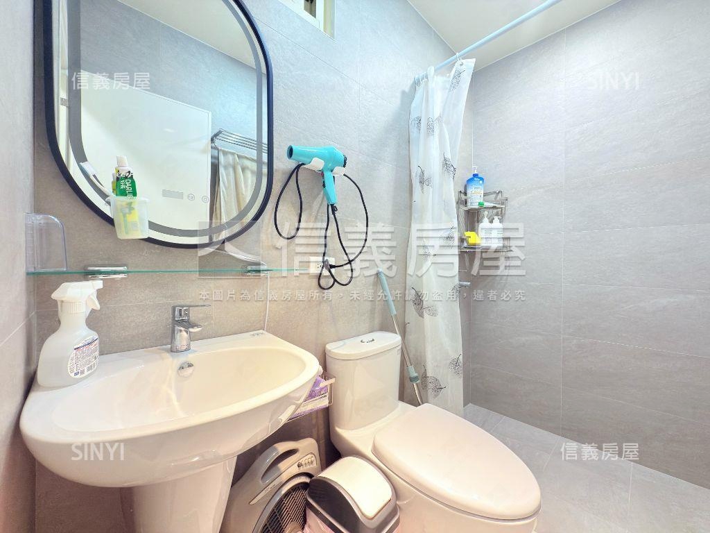 中正路燙金店面房屋室內格局與周邊環境