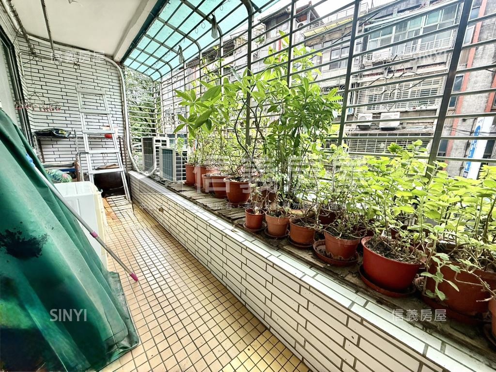 萬大名邸裝潢無障礙首選房屋室內格局與周邊環境