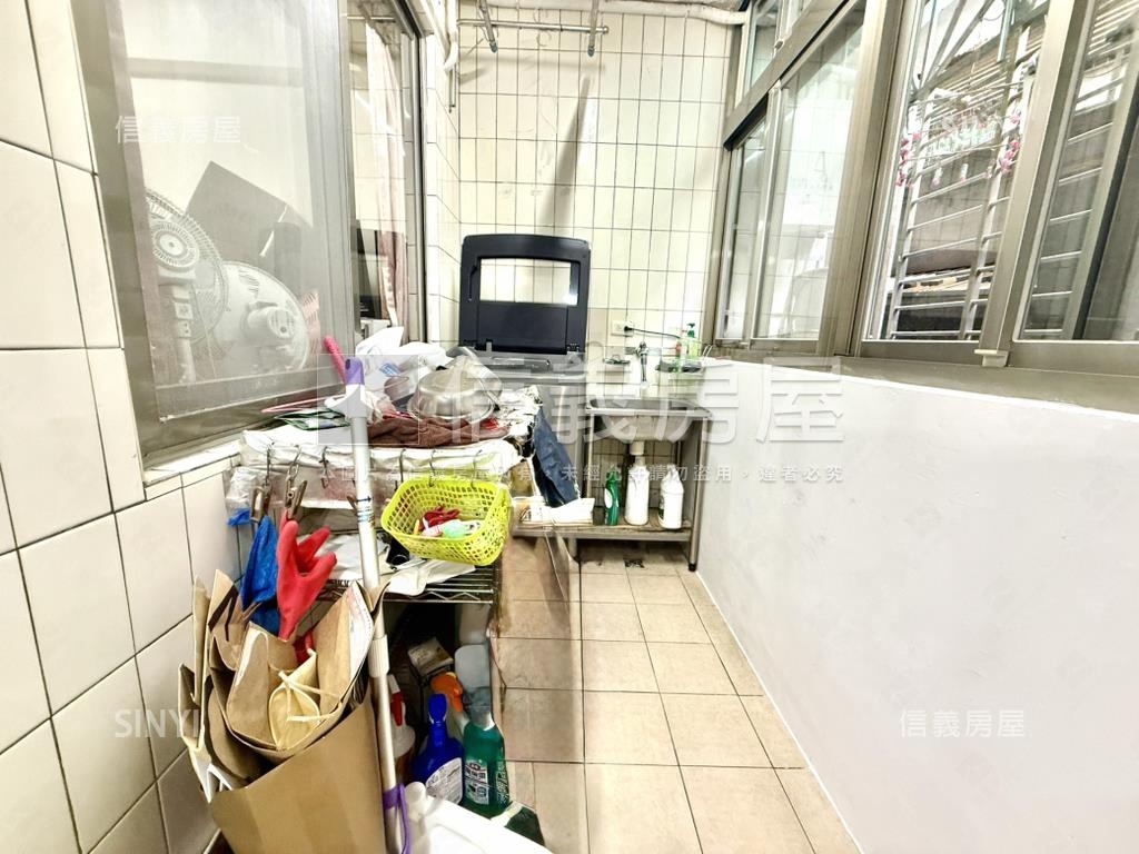 萬大名邸裝潢無障礙首選房屋室內格局與周邊環境