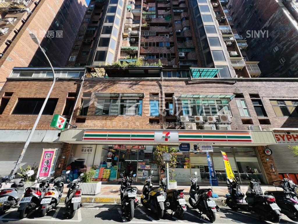 美國華城✯大面寬店面房屋室內格局與周邊環境