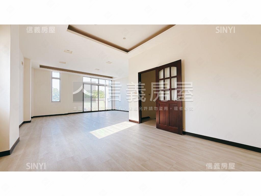 臨未來漢神百貨１１期角墅房屋室內格局與周邊環境