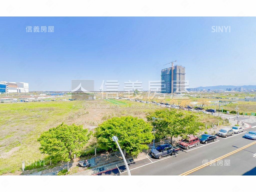 臨未來漢神百貨１１期角墅房屋室內格局與周邊環境