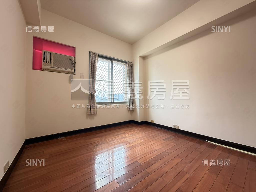 京城花園高樓景觀三房平車房屋室內格局與周邊環境