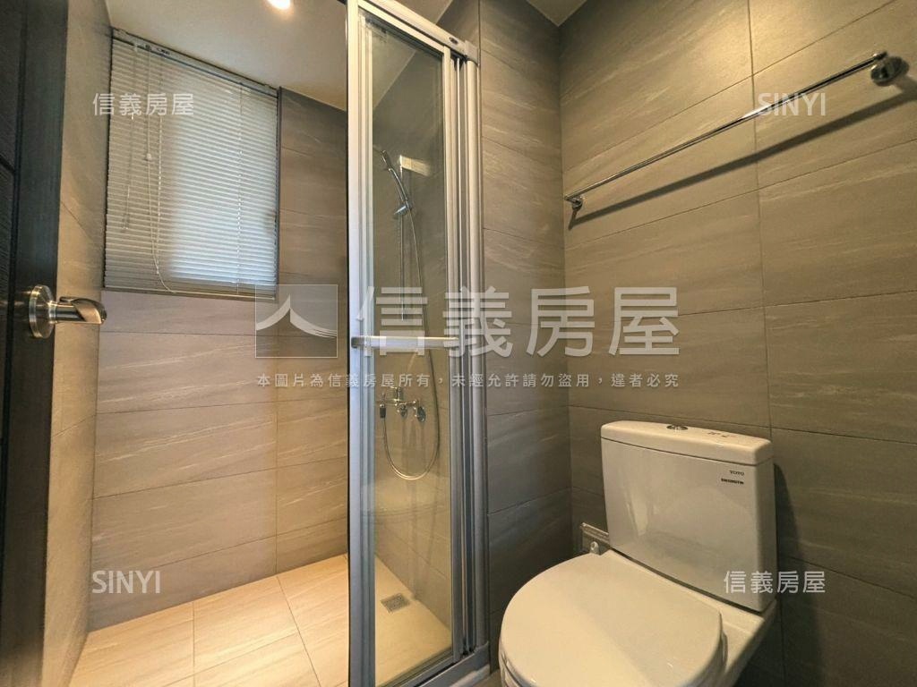 近站前大露臺☆詠美館三房房屋室內格局與周邊環境