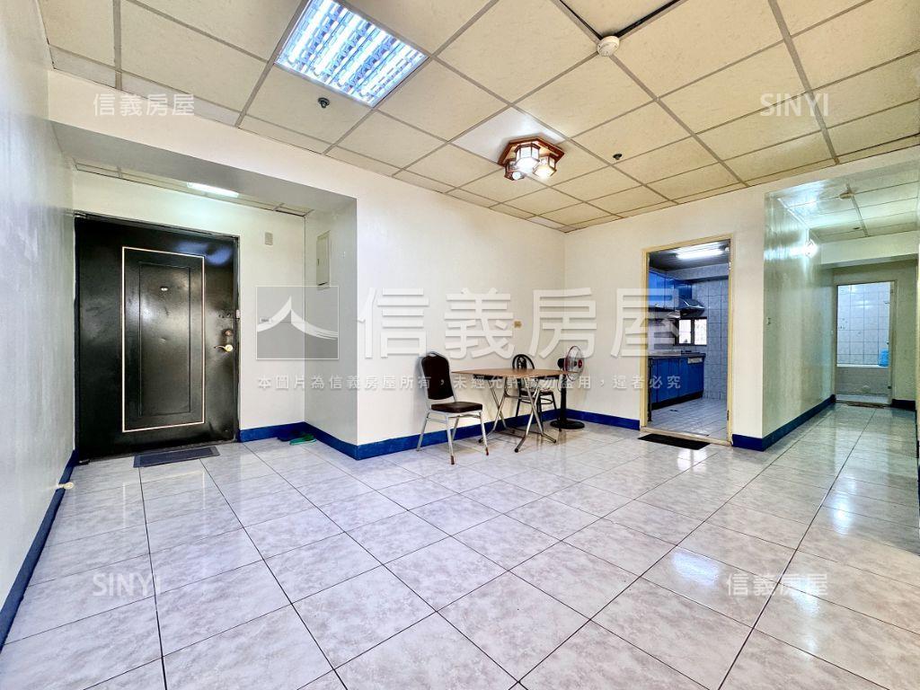 翠華國宅低總價高樓四房房屋室內格局與周邊環境