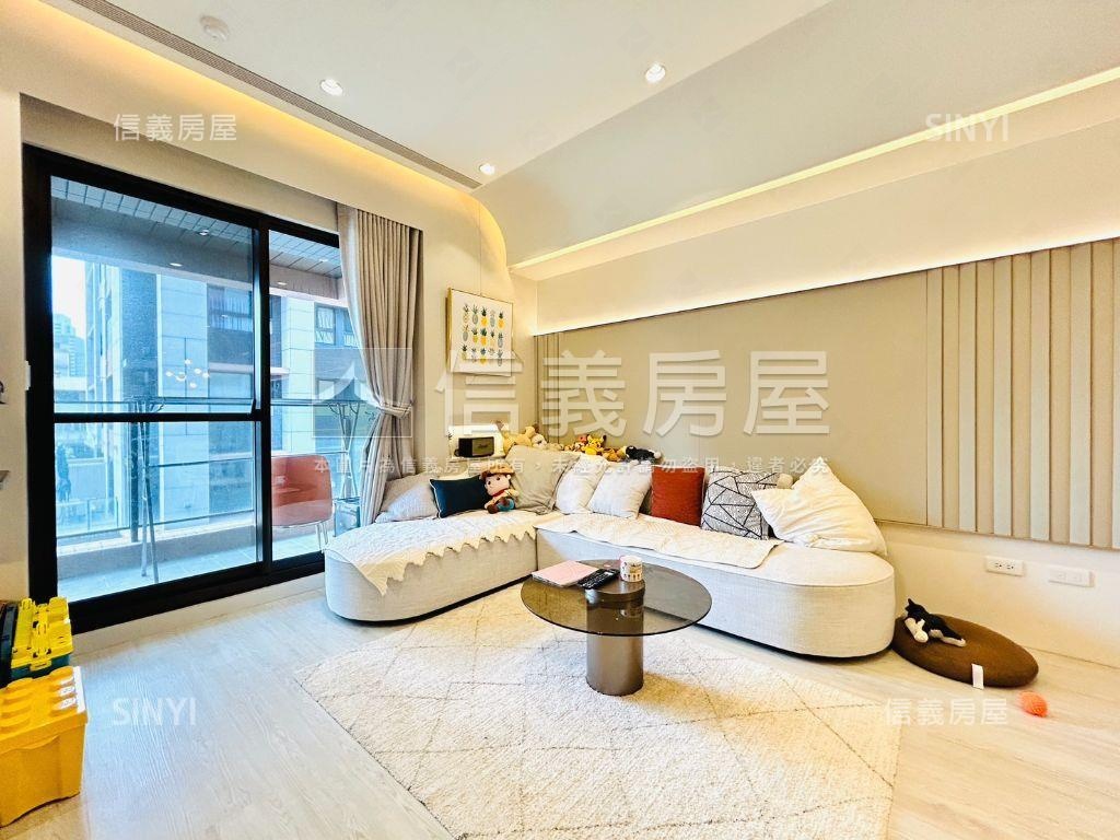 香榭帝寶．奢華３房房屋室內格局與周邊環境